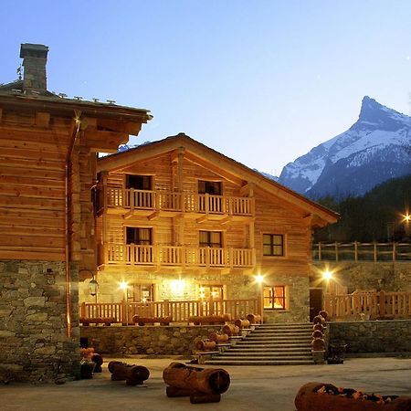 Готель Silou Retreat Champdepraz Екстер'єр фото