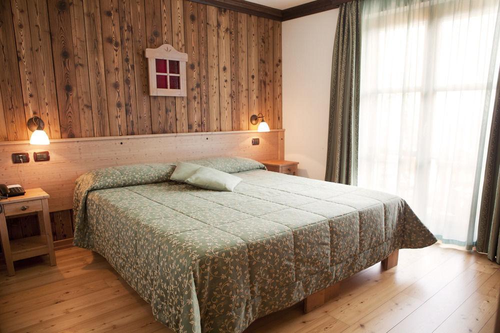 Готель Silou Retreat Champdepraz Екстер'єр фото