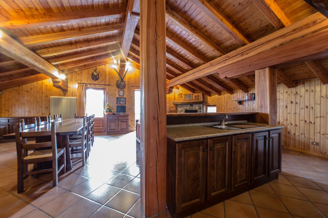 Готель Silou Retreat Champdepraz Екстер'єр фото