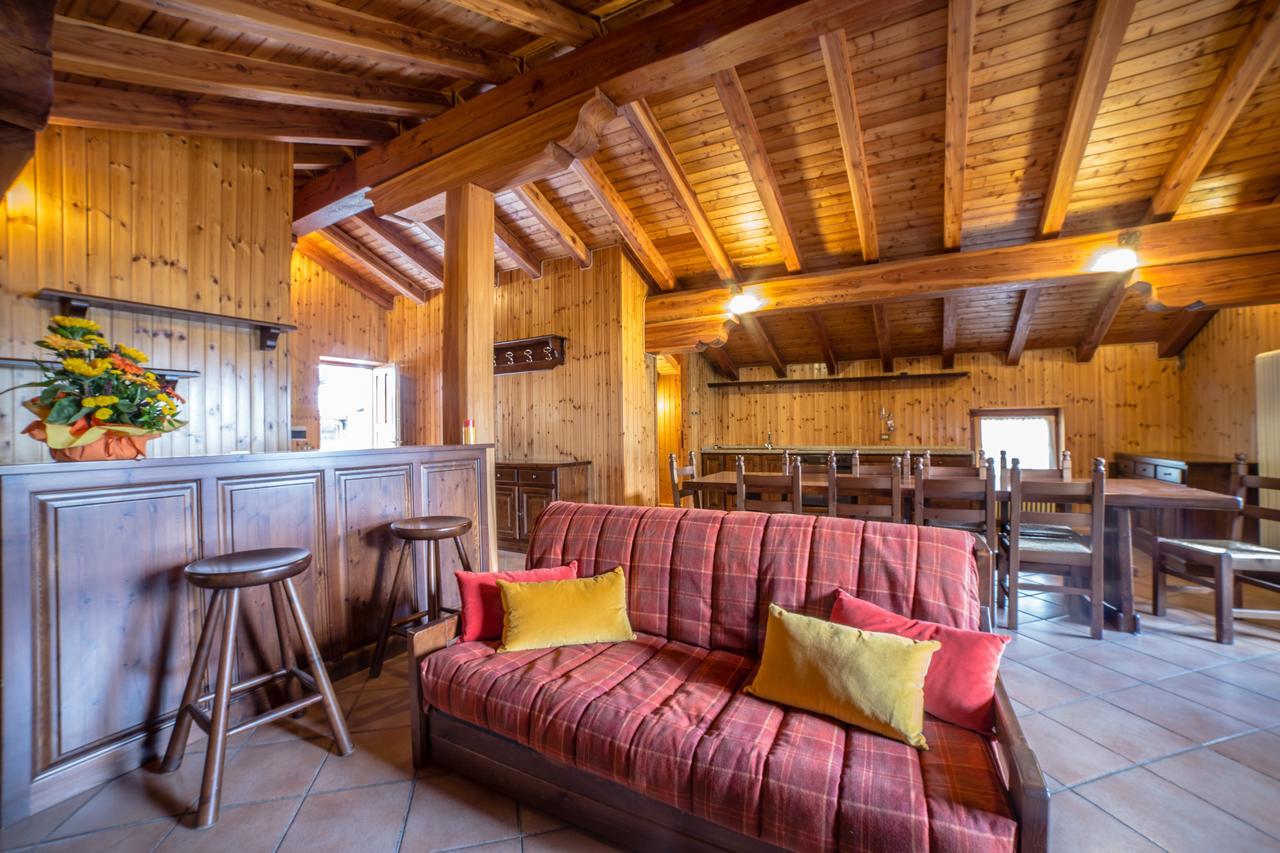 Готель Silou Retreat Champdepraz Екстер'єр фото