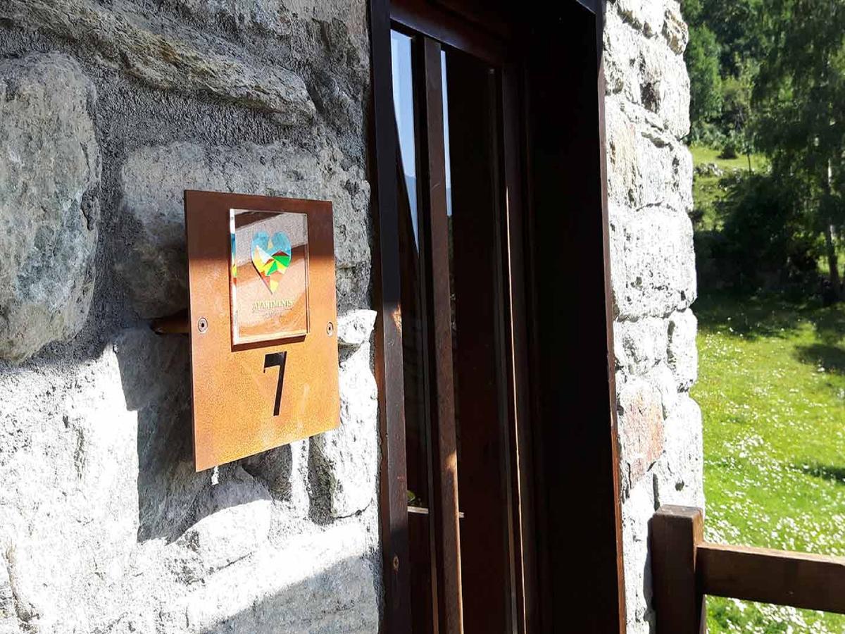 Готель Silou Retreat Champdepraz Екстер'єр фото